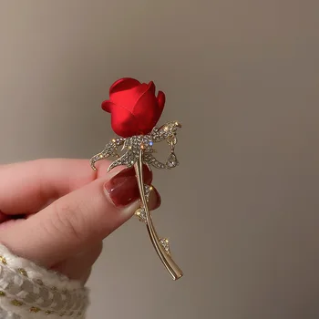 Elegent Crystal Red Rose Sõrmed Rhinestone Lille Pross Naistele Rõivamanused Uus Mood Pulm Bankett Ehted Pross